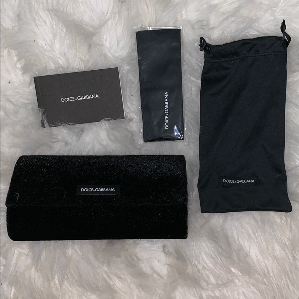 💯 Dolce & GABBANA eyeglass case and cleaner